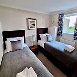 Your Space Apartments - Market Rise