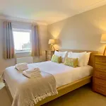 Your Space Apartments - Market Rise